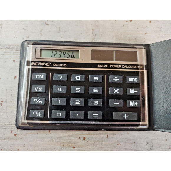 Vintage KMC 9000B Solar Power Calculator Wallet Pocket Credit Card Size Taiwan - Picture 1 of 7
